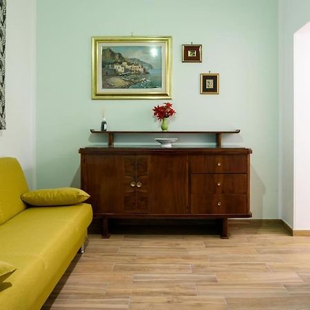 Apartamento Stazione Treni - Wi-Fi & Netflix Cozy Space Salerno Exterior foto