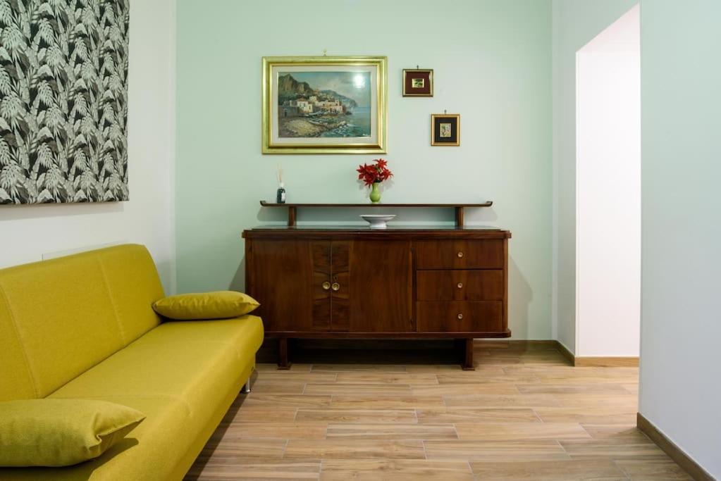 Apartamento Stazione Treni - Wi-Fi & Netflix Cozy Space Salerno Exterior foto