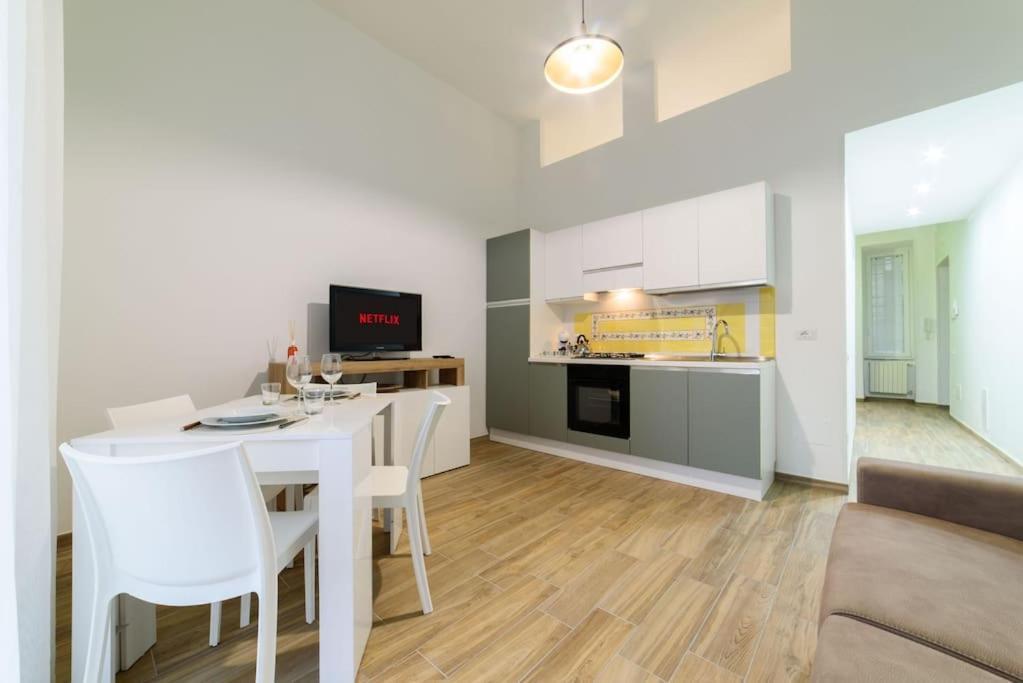 Apartamento Stazione Treni - Wi-Fi & Netflix Cozy Space Salerno Exterior foto