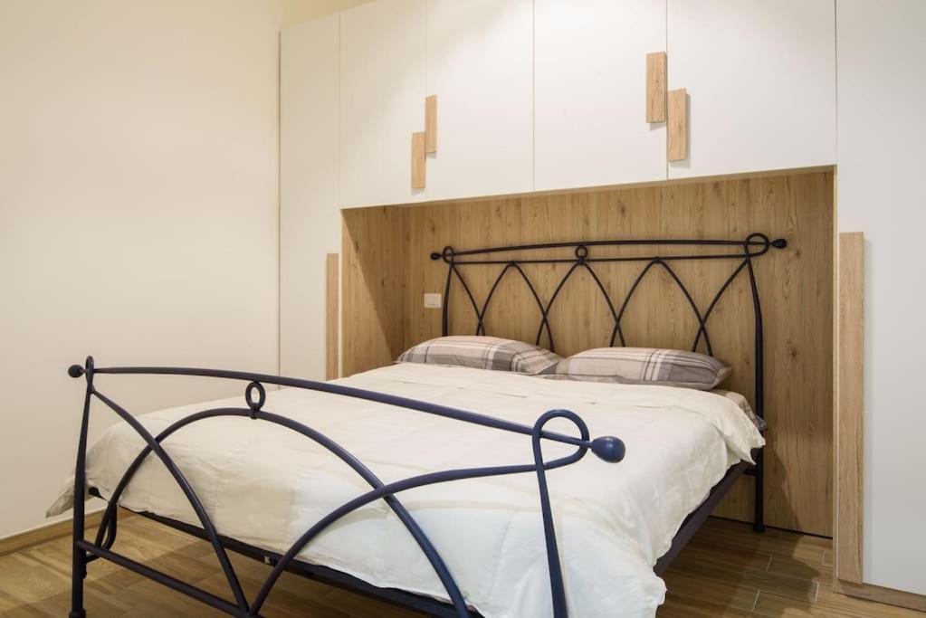 Apartamento Stazione Treni - Wi-Fi & Netflix Cozy Space Salerno Exterior foto